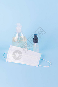 预防感染的防护套件凝胶洗手液白色外科口罩抗菌肥皂图片