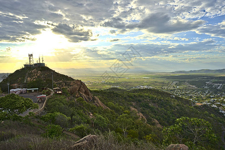 黎明时从TownsvilleCastle图片