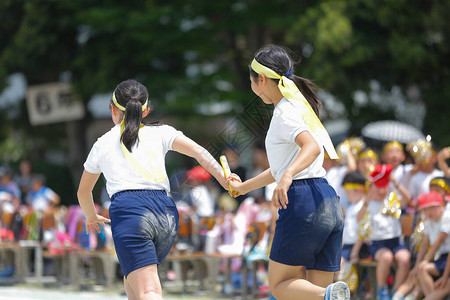 在日本一所小学举行的一次体育会图片