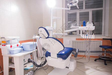 牙科工具和设备保健用具和牙图片