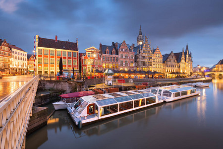 Ghent比利时古城格拉苏莱河的老城图片