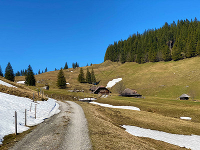 瑞士卢塞恩州艾根塔尔河谷的阿尔卑斯村KantonLuzern图片