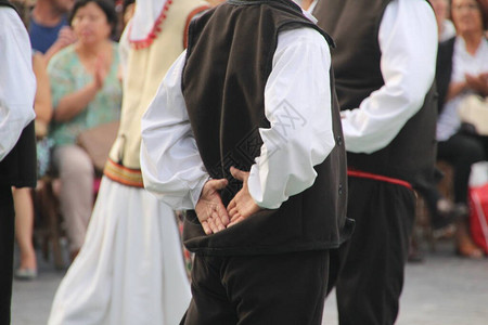 塞尔维亚民间舞蹈在图片