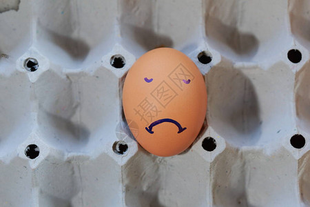 吸管上新鲜鸡蛋的情绪图片