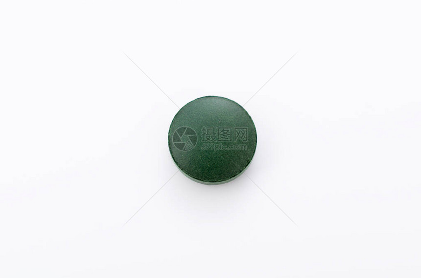 绿色药丸白色背景的Spiru图片