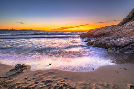 地中海日落从法国科西嘉的图片