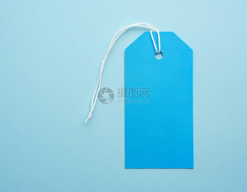 空蓝纸标签用白绳系着图片