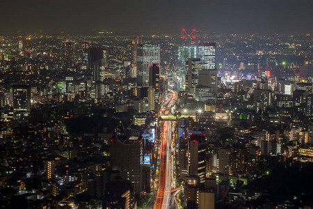 东京城市风景在晚上图片