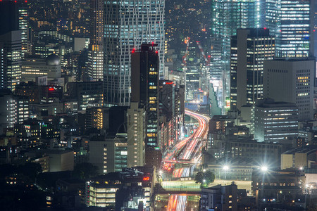 东京城市风景在晚上图片