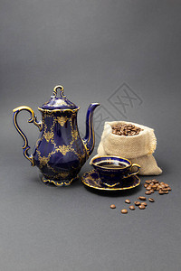 静物与美丽的钴蓝色复古瓷咖啡套装图片