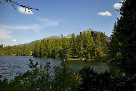 Stbske湖球的名字来自Tatra图片