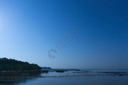 太阳之后天空的颜色图片