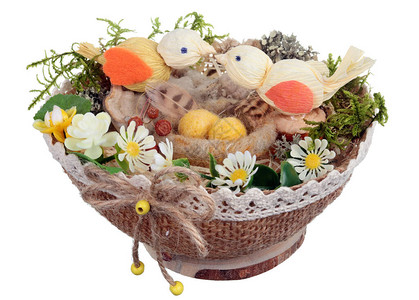 复活节由绳子和苔带滑稽纸的鸟儿和羊毛鸡蛋组成的复图片