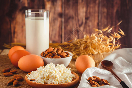 保守自制的蛋白质平衡饮食物图片