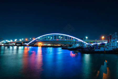 韩国釜山中区的釜山桥夜景图片