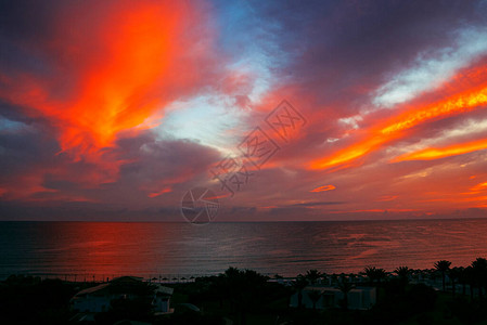 日出时风光大海清晨海景图片