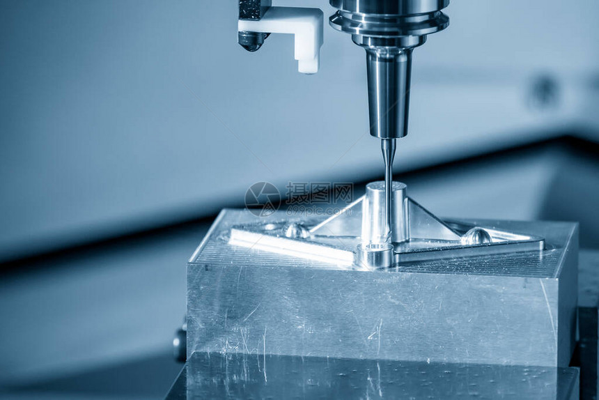 CNC碾磨机用固态末端工具切割模具部件高科技模型和由机械中心制造的报废图片