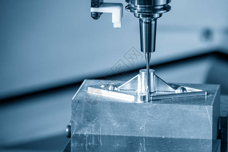 CNC碾磨机用固态末端工具切割模具部件高科技模型和由机械中心制造的报废背景图片