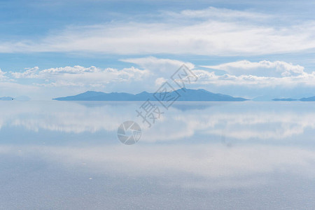 参观令人敬畏的乌尤尼盐滩图片