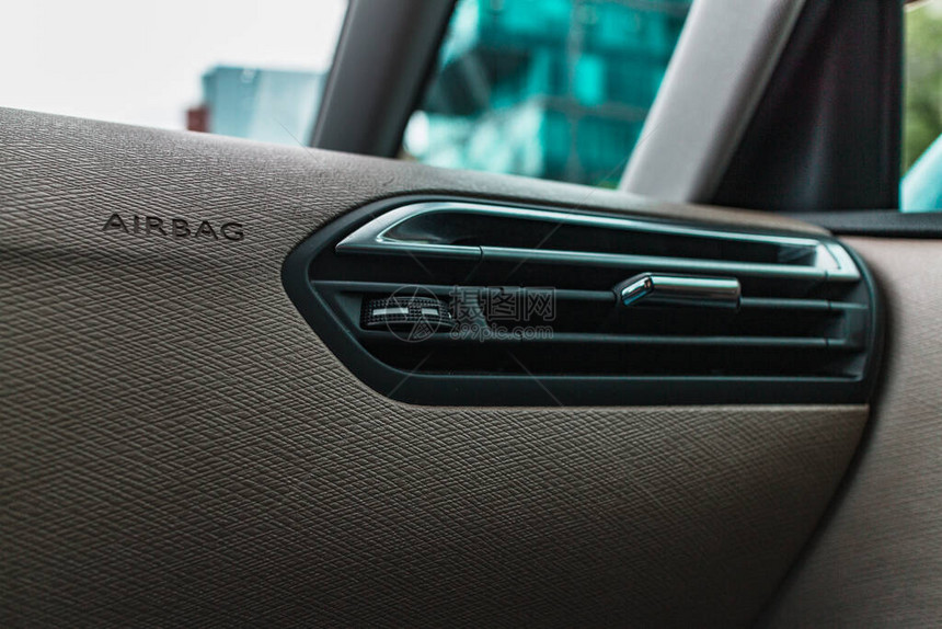 车内空气循环系统棕色汽车内部的加热和通风系统的装置安全气囊进气格栅水图片