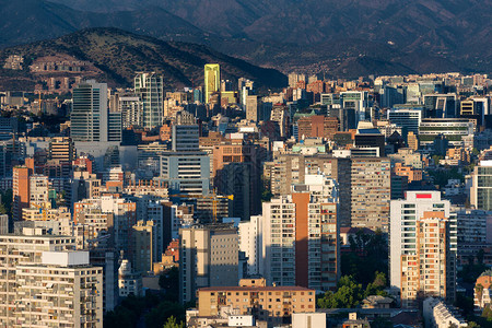智利圣地亚哥日落时普罗维登西亚和拉斯图片