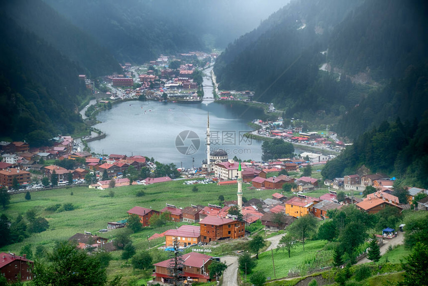 Uzungol湖景龙湖特拉布宗山和湖的顶层景色图片