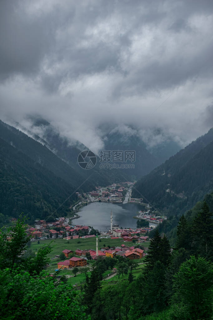 Uzungol湖景龙湖特拉布宗山和湖的顶层景色图片