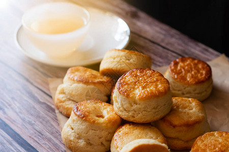 特写自制美味甜点烤面包棕色传统英式烤饼图片