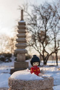 日本的赏雪风俗概念图片