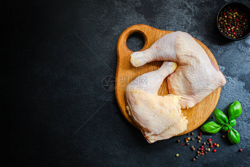 鸡腿生肉菜单概念服务大小用于textketo或古饮食有机的食物背景顶图片