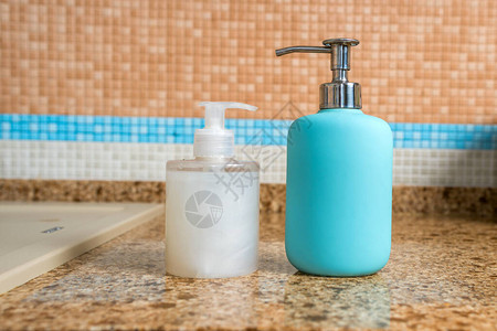 液体肥皂容器图片
