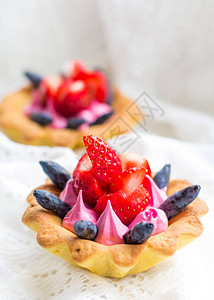 甜美味的蛋糕糖草莓蜂蜜冰淇图片