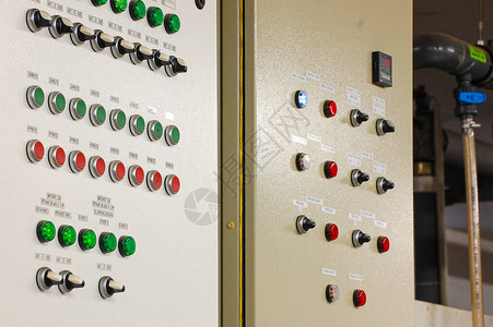 工业控制板的开关灯光指示器和电源图片