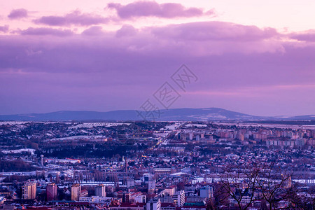 匈牙利黄昏紫色天际城图片