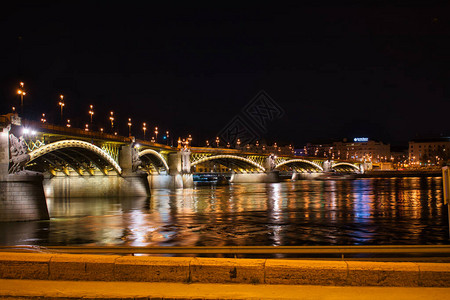 玛格丽特大桥在匈牙利布达佩斯和图片