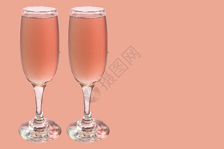 葡萄酒收藏玻璃中的红酒粉红图片