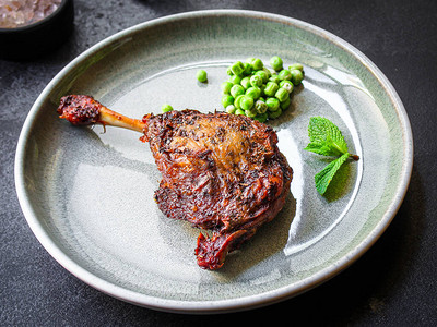 鸭腿烤禽肉菜单概念大小食物背景顶视图复制空间图片