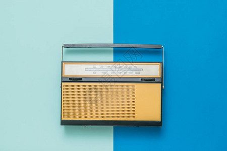蓝色和浅蓝色背景的无线电台电台实况广图片
