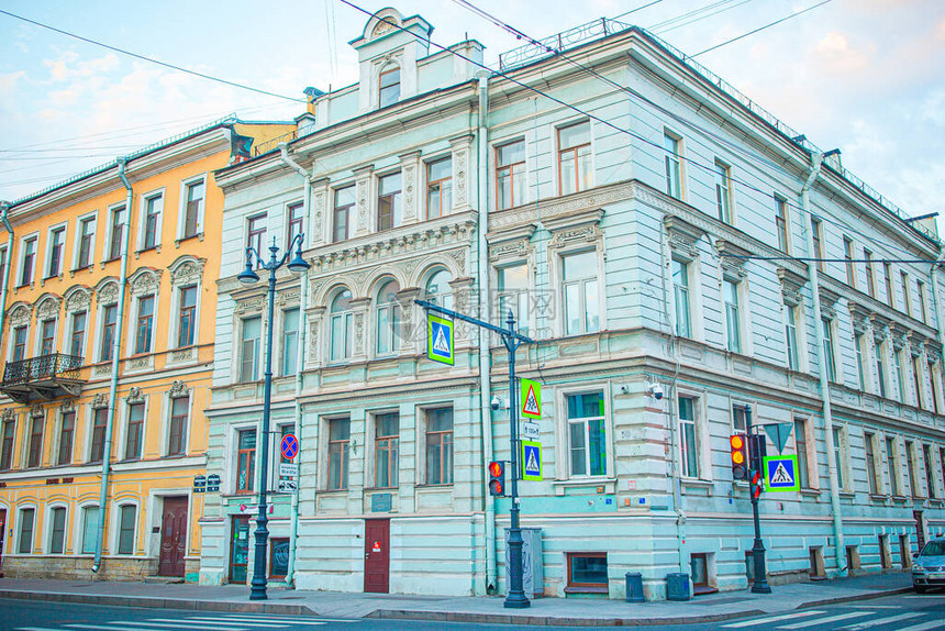 俄罗斯圣彼得堡市古老的街道和房屋图片