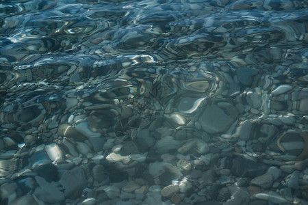 海水清澈图片