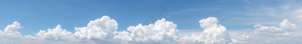 蓝天白云手感柔软如棉花白色蓬松的云彩斗篷与文本的空间自然之美特写白色积云纹理背景背景图片