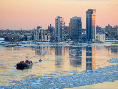 纽约纽约冬天黎明时分的东图片