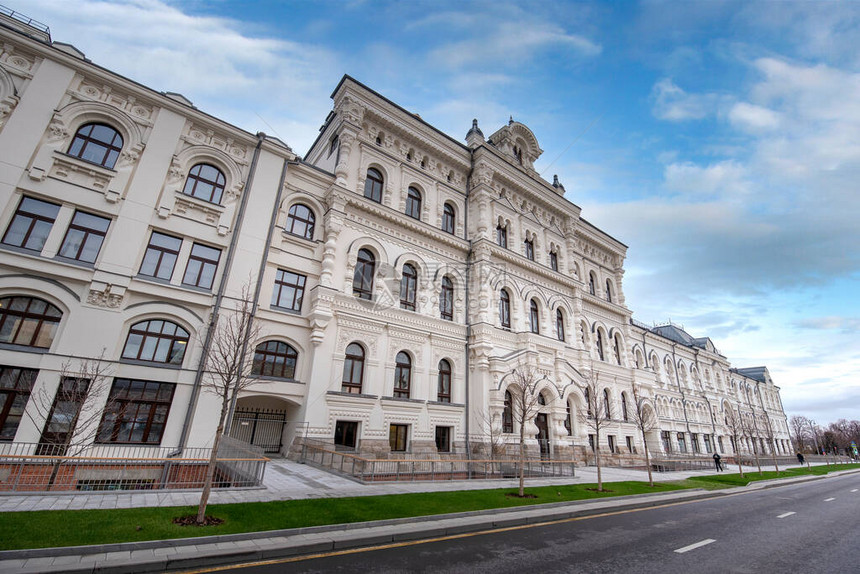 俄罗斯莫科理工博物馆大厦的外墙上图片
