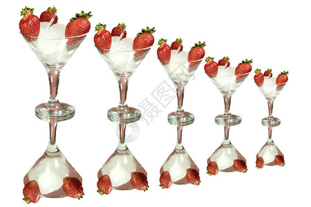 冷冻的草莓dayquiri酒精鸡尾酒图片