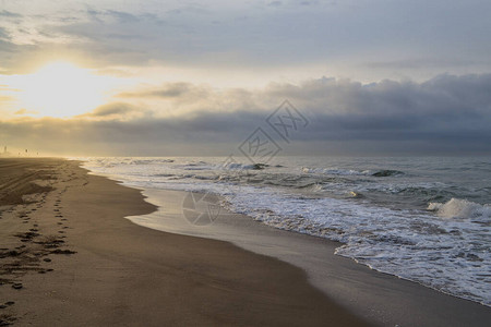 西班牙巴塞罗那卡斯特尔德费尔斯的加瓦海滩图片