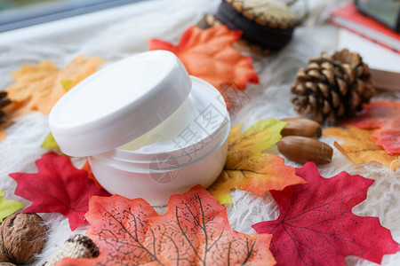 秋底的化妆奶油有甜锥图片