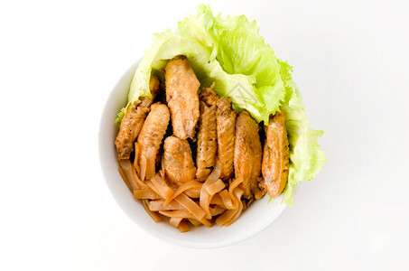 日本料理Nimono炖鸡翅和魔芋图片