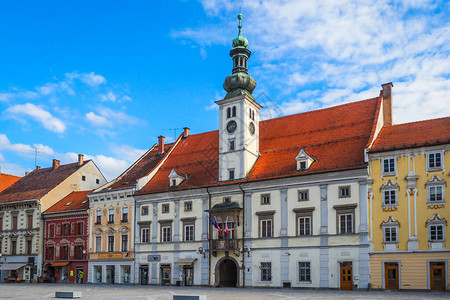 Maribor主广场市政厅斯洛背景图片