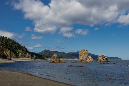 鄂霍次克海沿岸的美丽岩层维利坎角萨哈图片