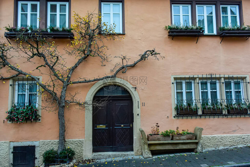 2014年11月德国巴伐利亚州罗德堡市的老城Rothenburgodder图片